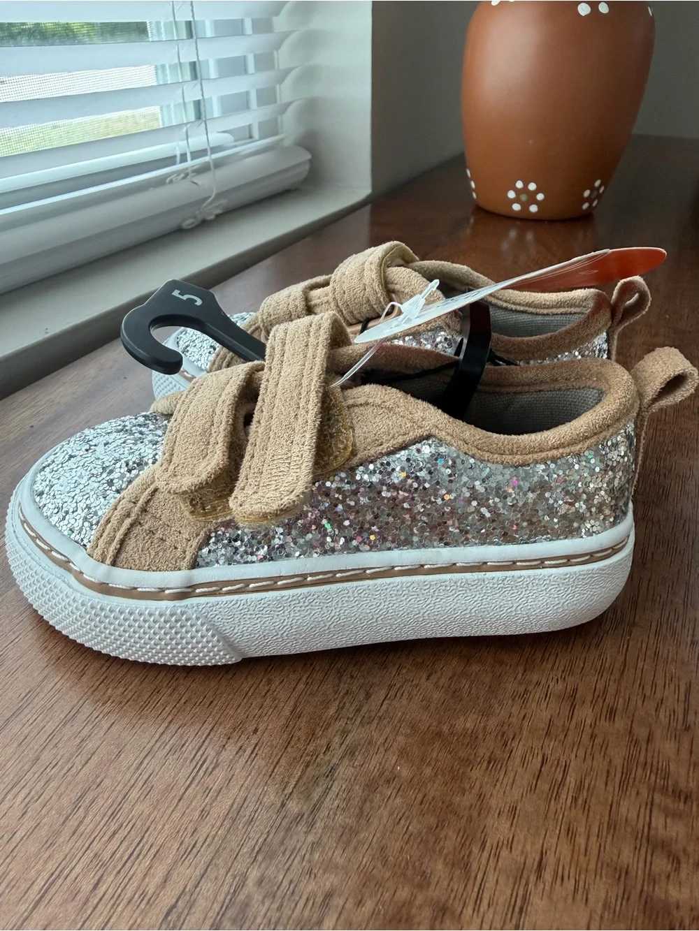 wonder nation Silver Glitter Toddler Size 5 Sneaker with Tan Accents